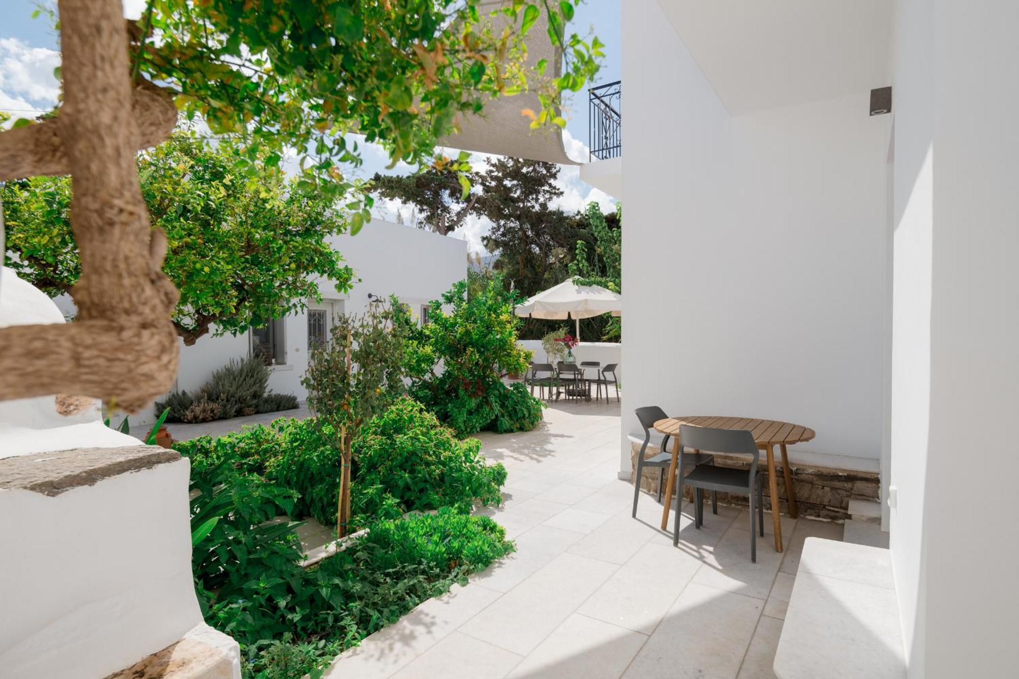 Nautilus Apartments Parikia  Exterior photo